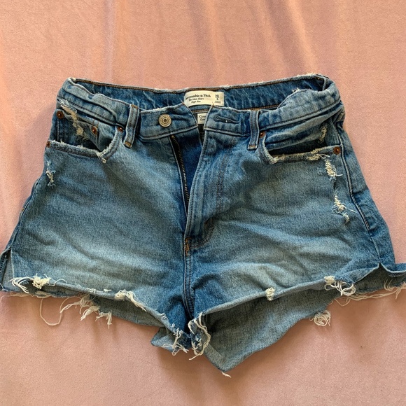 Abercrombie & Fitch Curve Love High Rise Mom Shorts - Picture 1 of 2